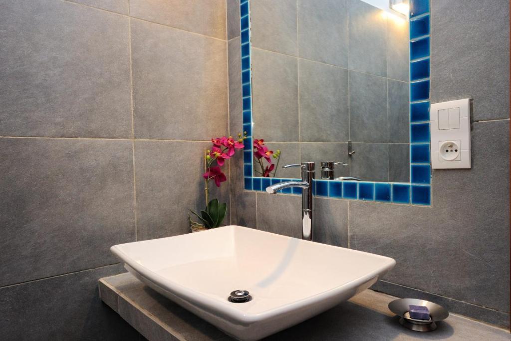 Hotel Poisson Rouge Bonifacio  Habitación foto